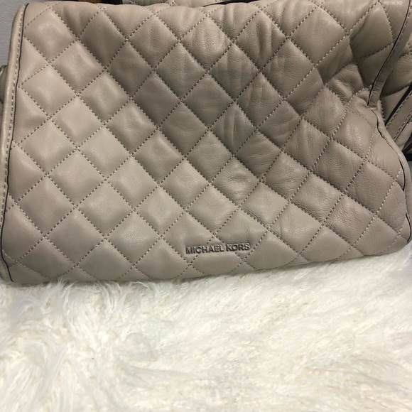 Crossbody Michael Kors purse - Picture 3 of 8